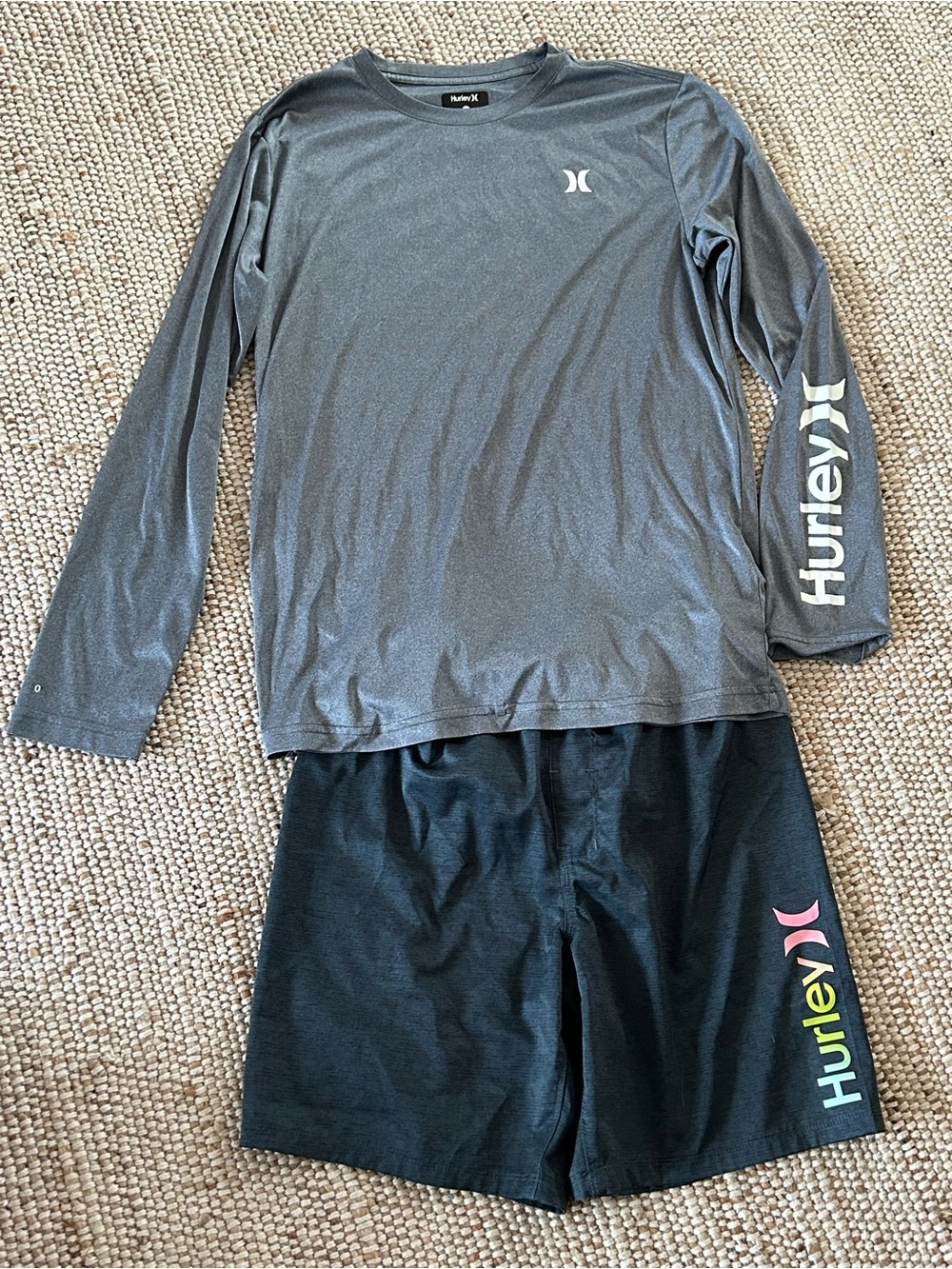 Hurley Kids' Gray Long-Sleeve Top and Swim Short Set - Gray/Black- L/XL